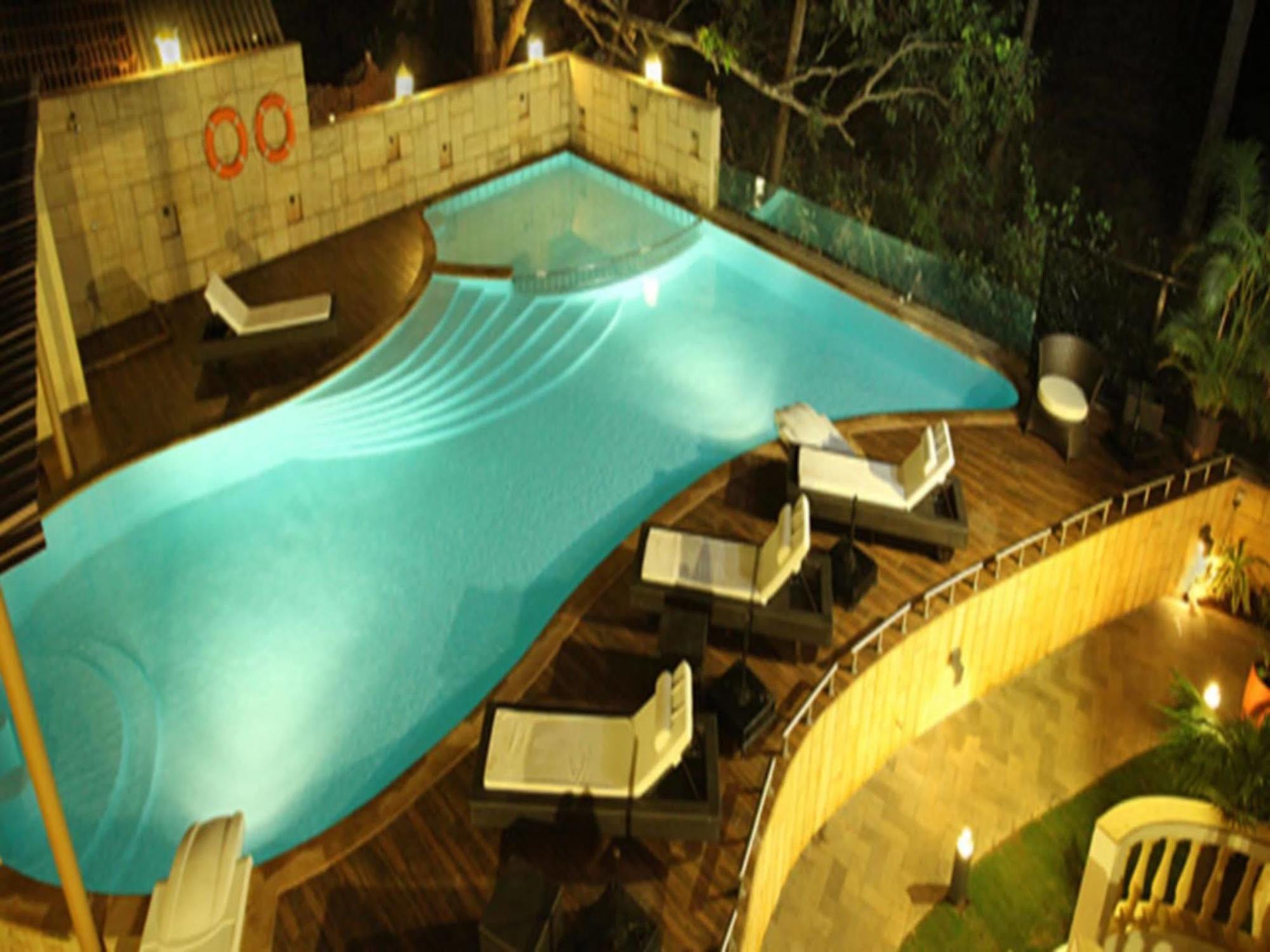 Coco Goa Hotel Arpora Exterior foto