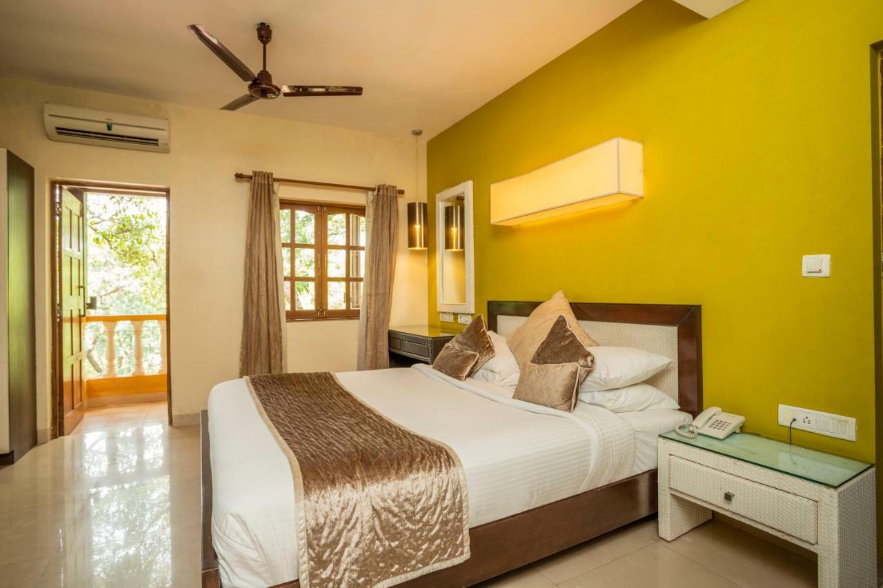 Coco Goa Hotel Arpora Exterior foto