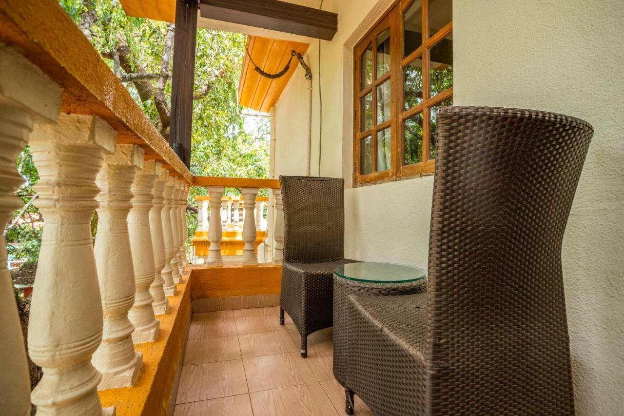 Coco Goa Hotel Arpora Exterior foto