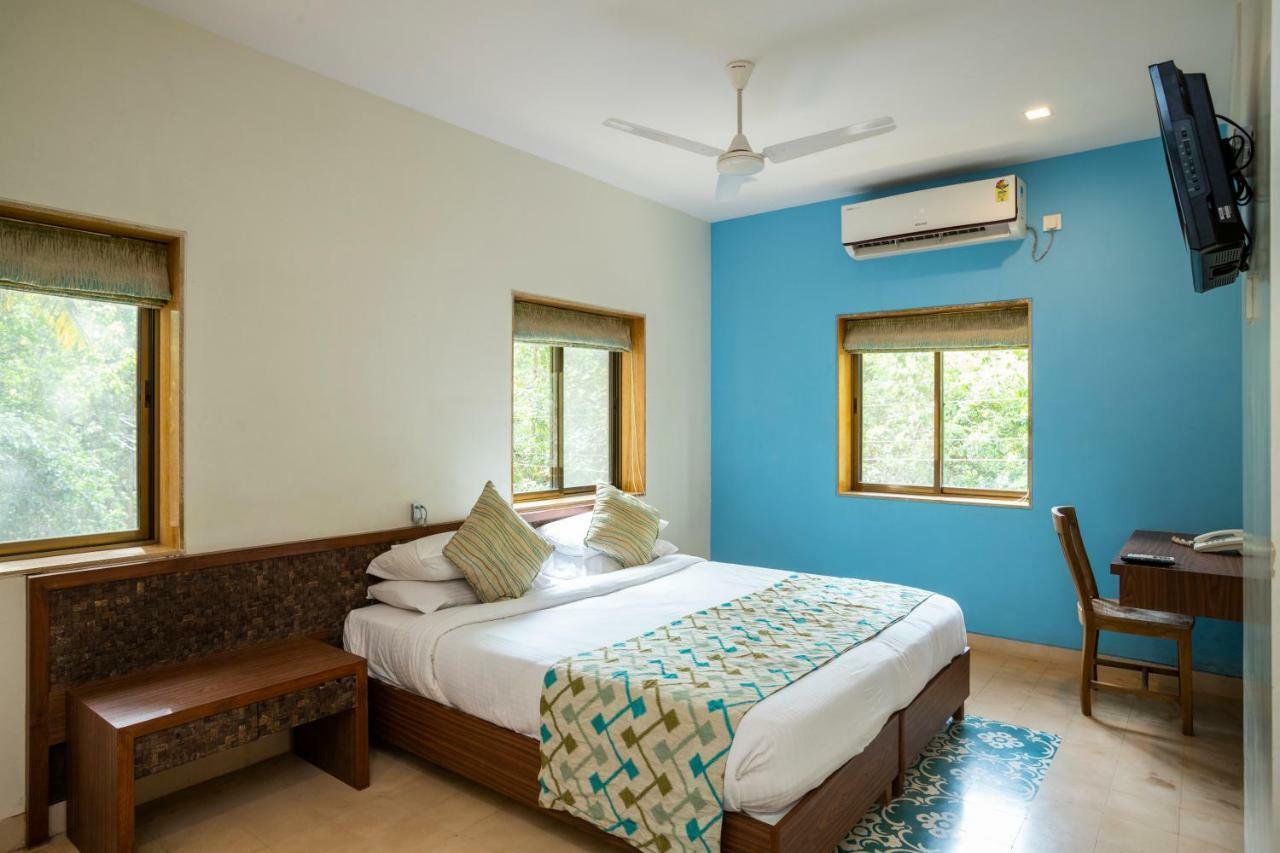 Coco Goa Hotel Arpora Exterior foto