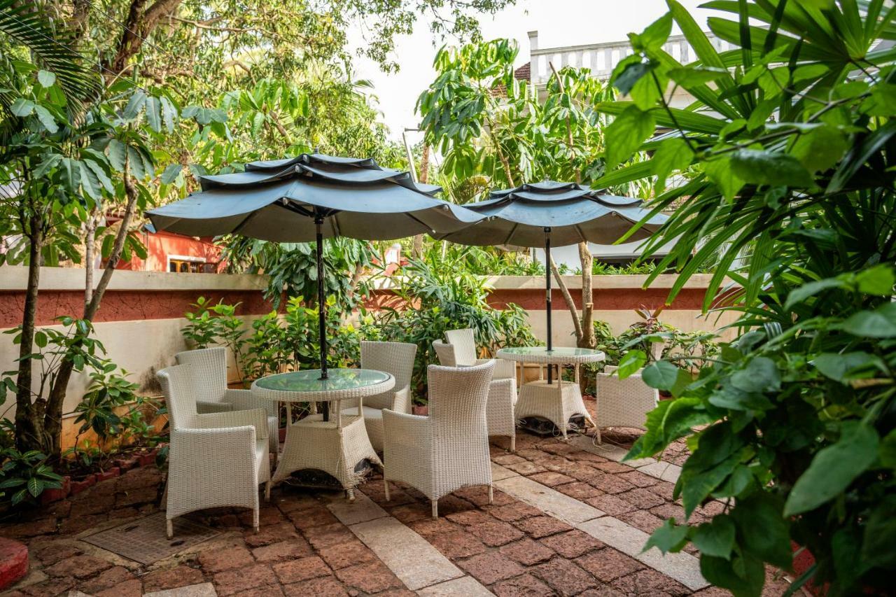 Coco Goa Hotel Arpora Exterior foto