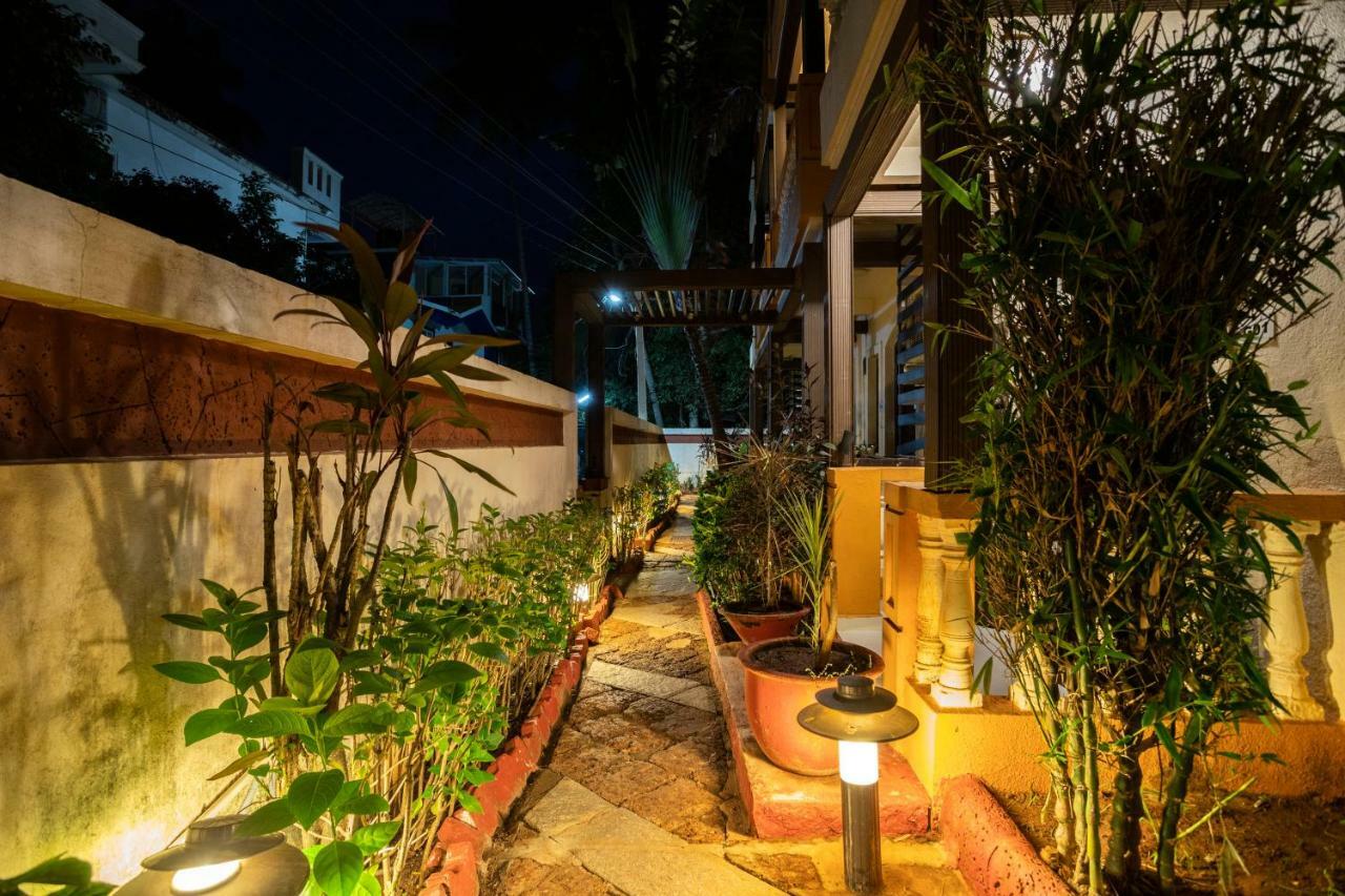 Coco Goa Hotel Arpora Exterior foto